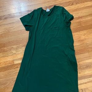 EUC emerald green Carly 2XL silky material
